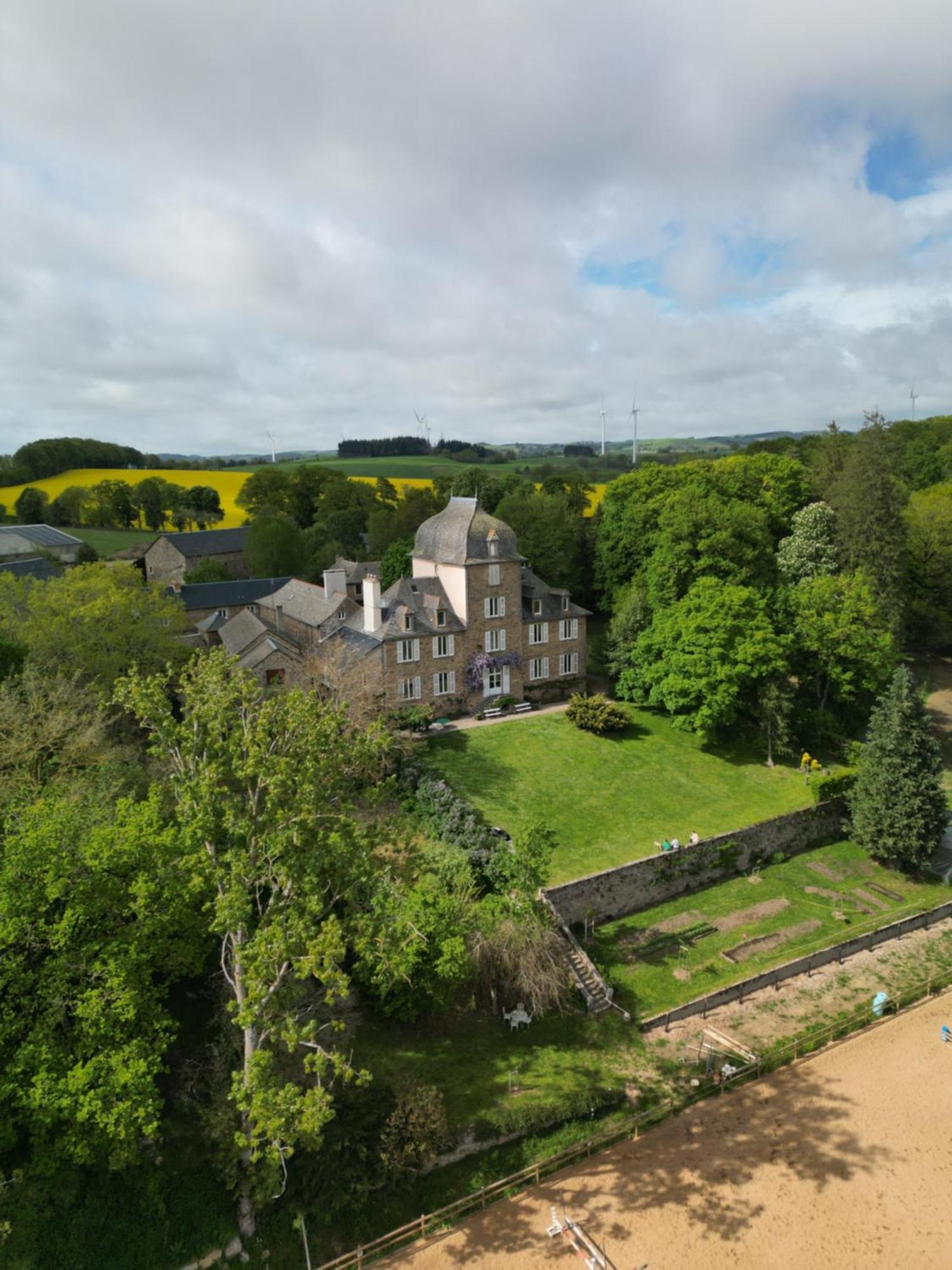 Le Domaine de Linars - L'Aile du Château Le Truel Exterior foto