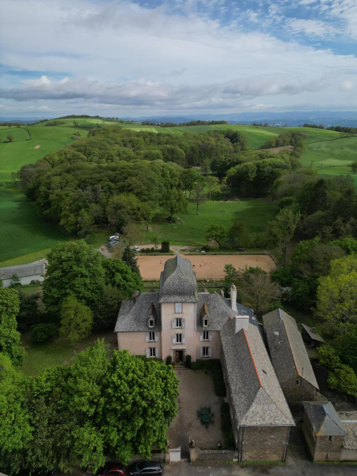 Le Domaine de Linars - L'Aile du Château Le Truel Exterior foto